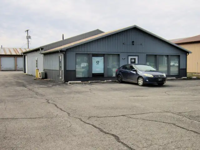 207 W Harcourt Road, Angola