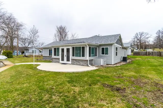 2255 N 400 W Crooked Lake, Angola
