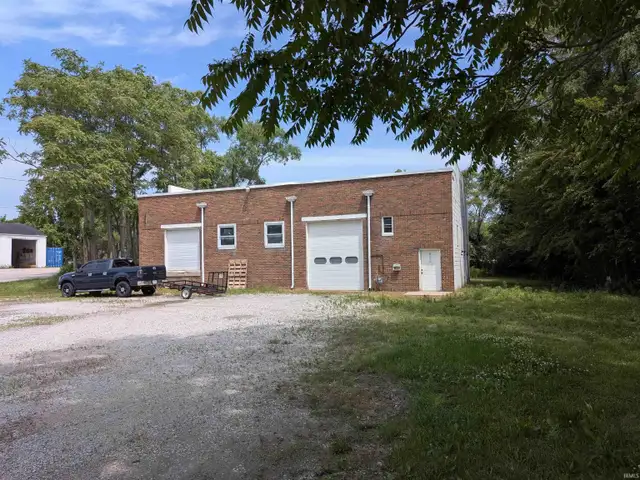 802 E Talmer Avenue, North Judson