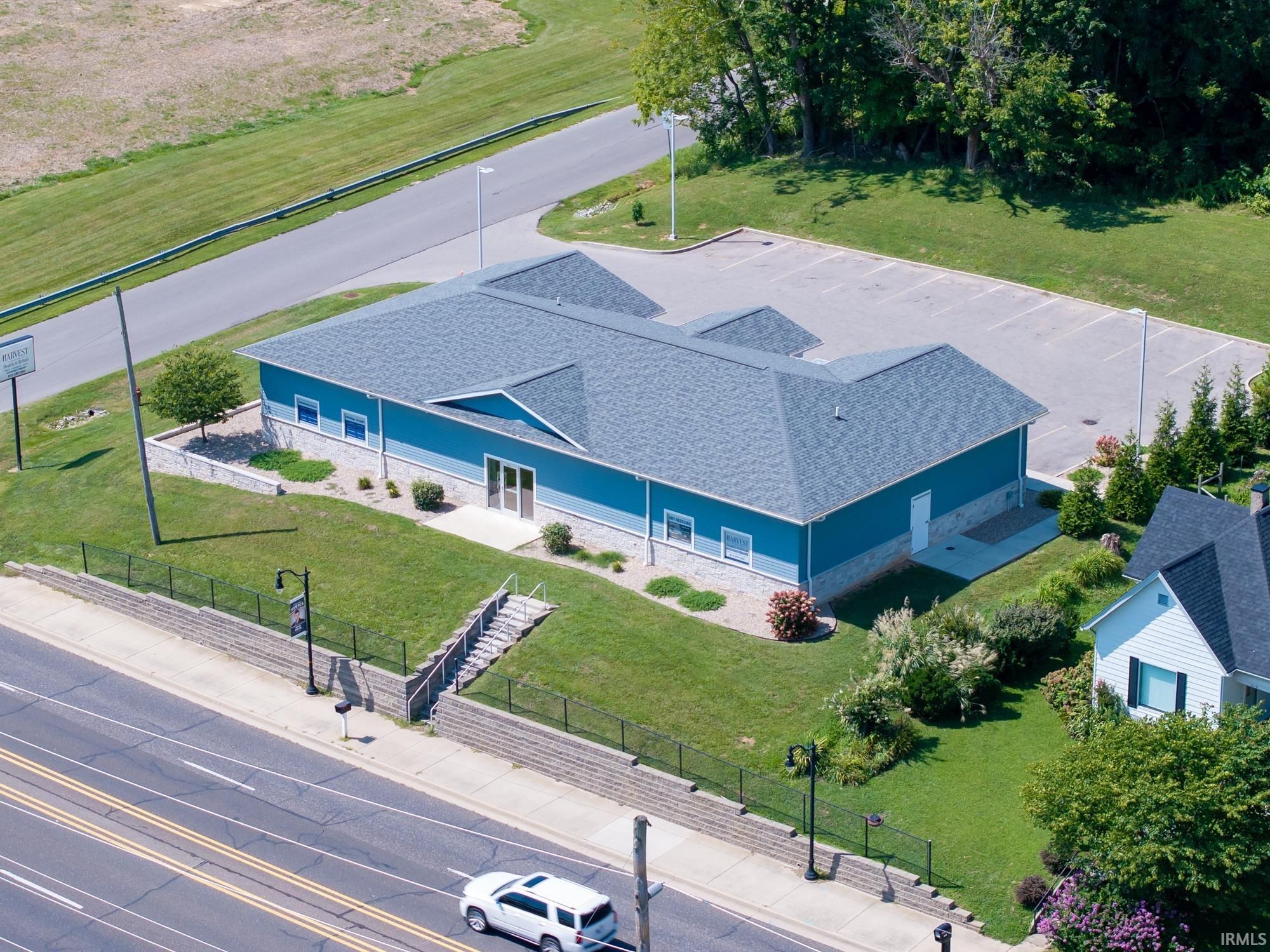 2221 John Williams Boulevard, Bedford