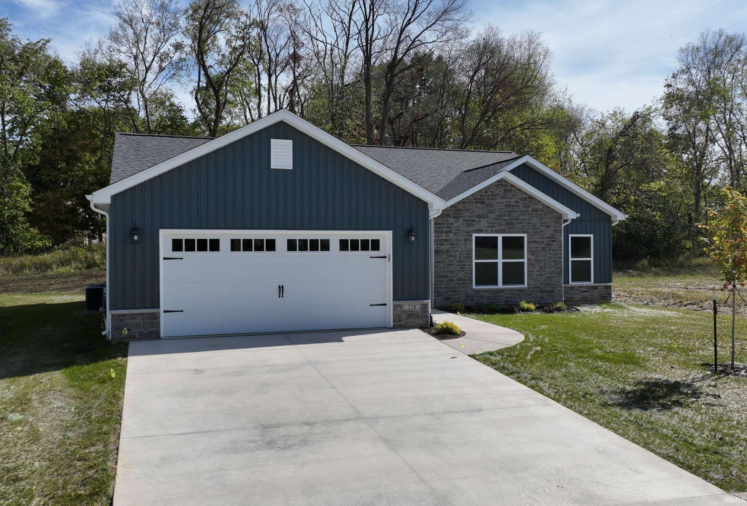 228 Vine Street, Delphi