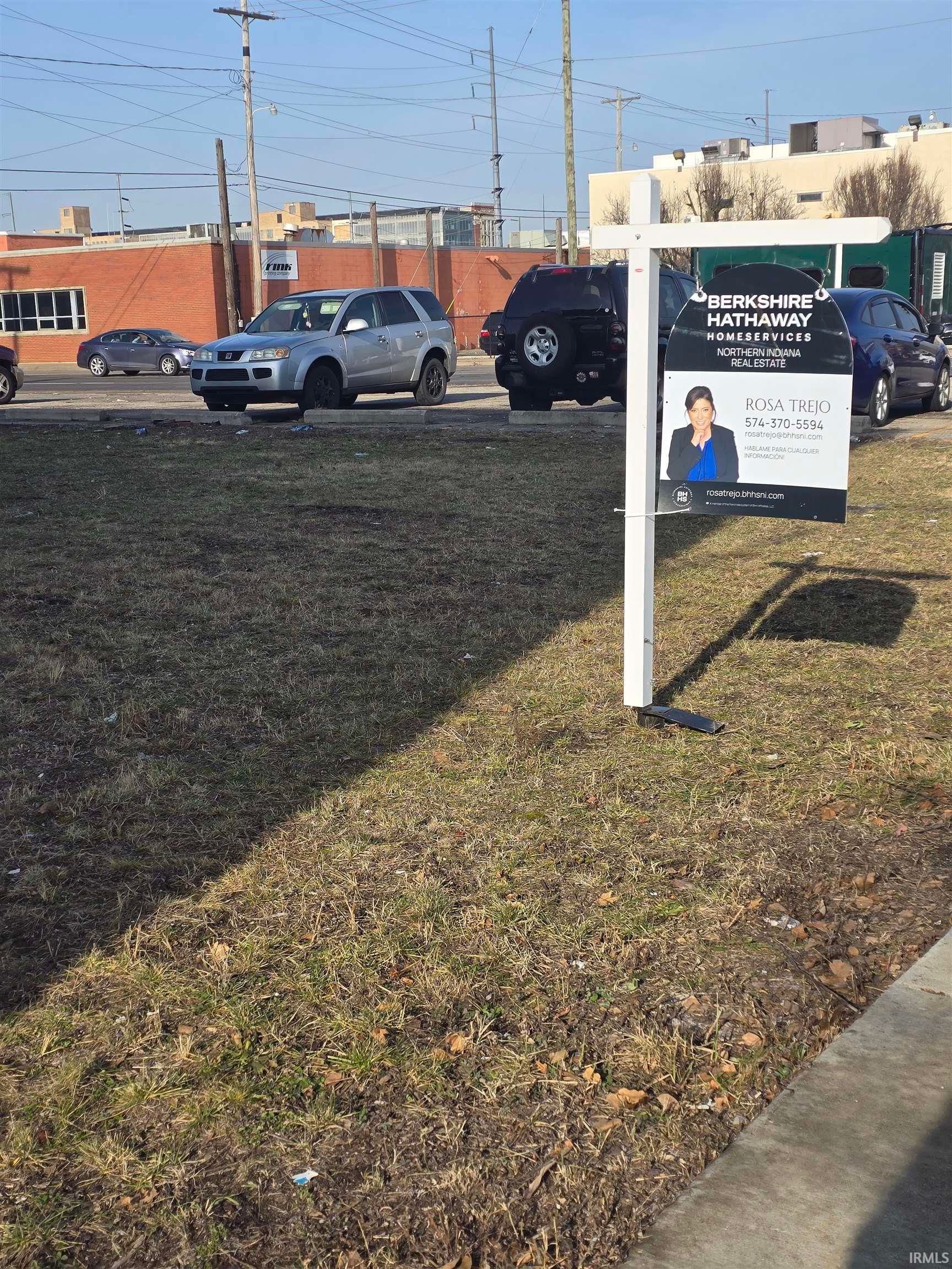 905 & 907 S Michigan St Street, South Bend — photo 1 of 1