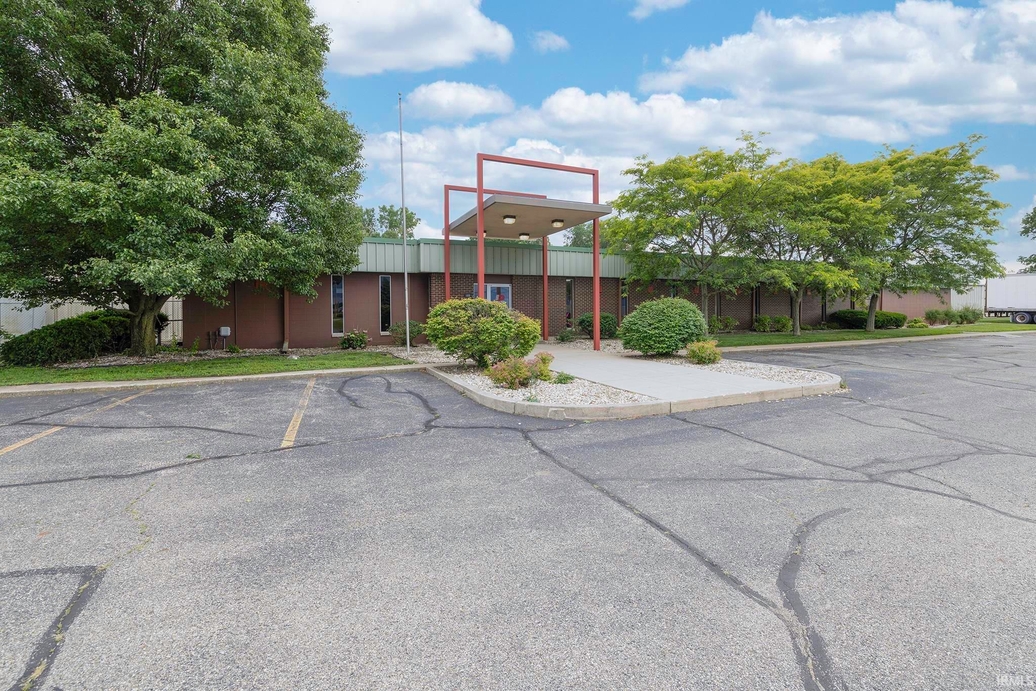 1655 E 12th Street, Mishawaka