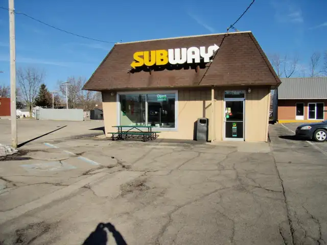 614 N Wayne St., Angola