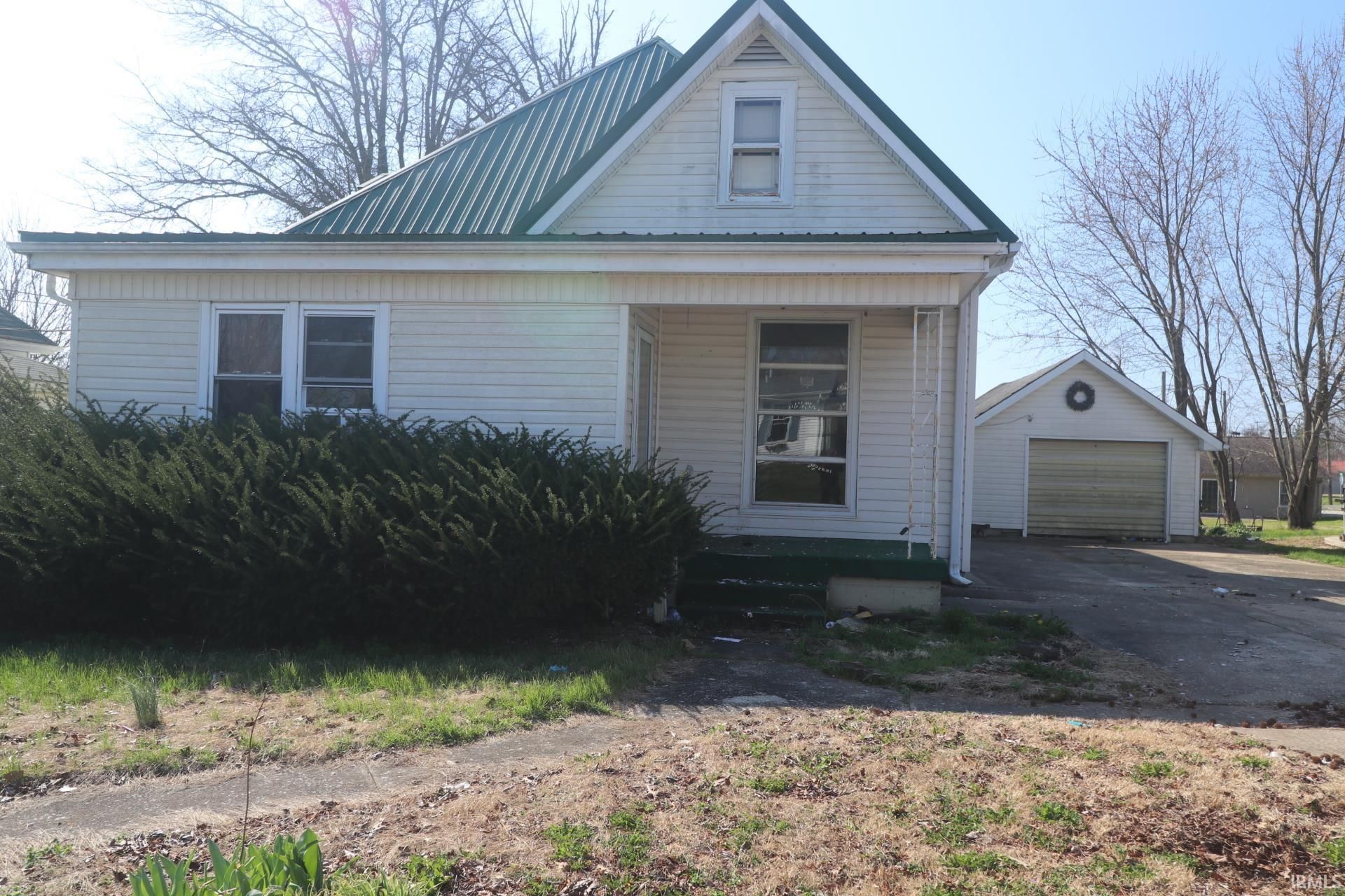 405 SW 3rd Street, Loogootee