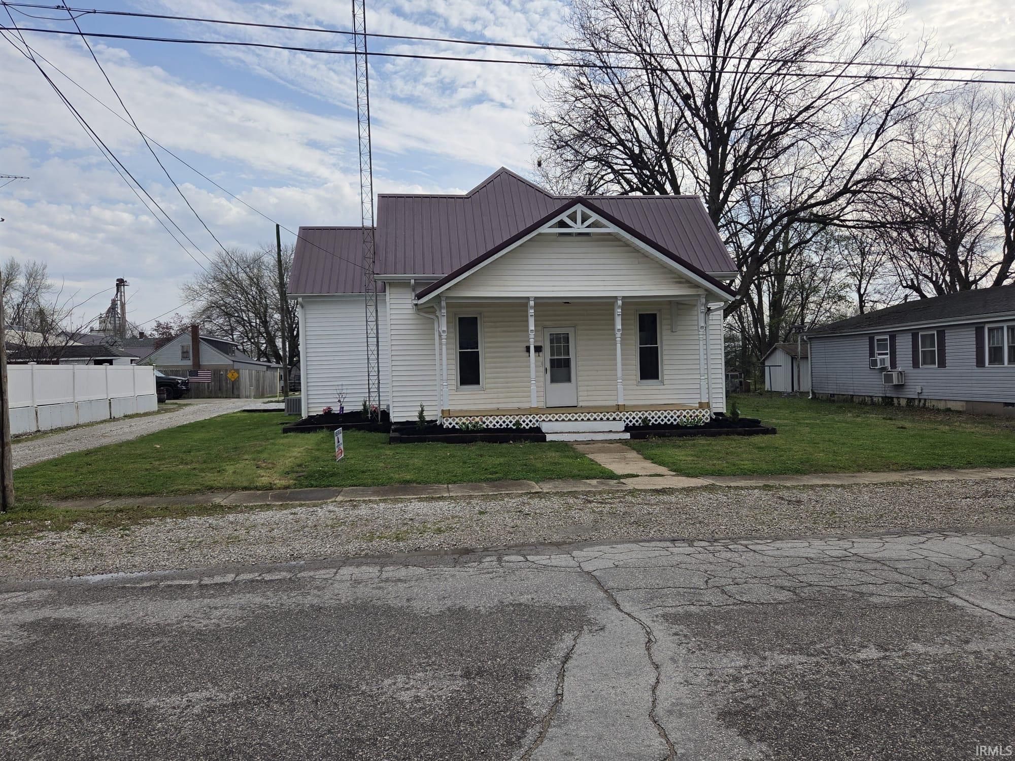 107 E Race Street Street, Odon — photo 1 of 1
