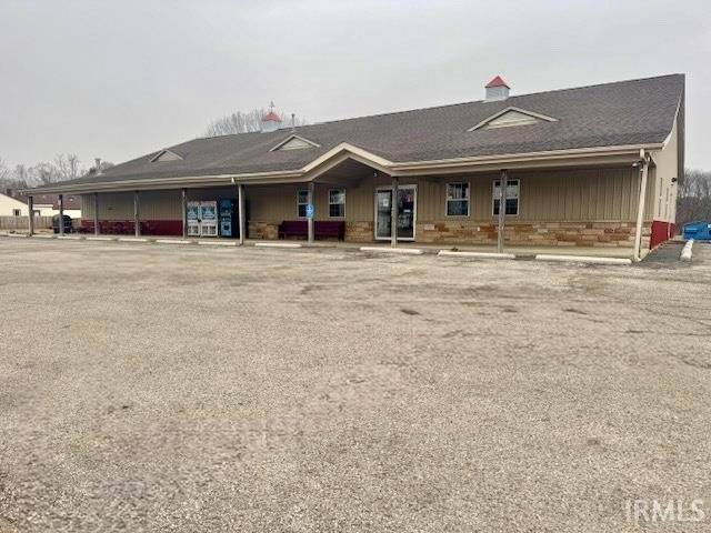 58413 Crumstown Highway, South Bend — photo 1 of 1