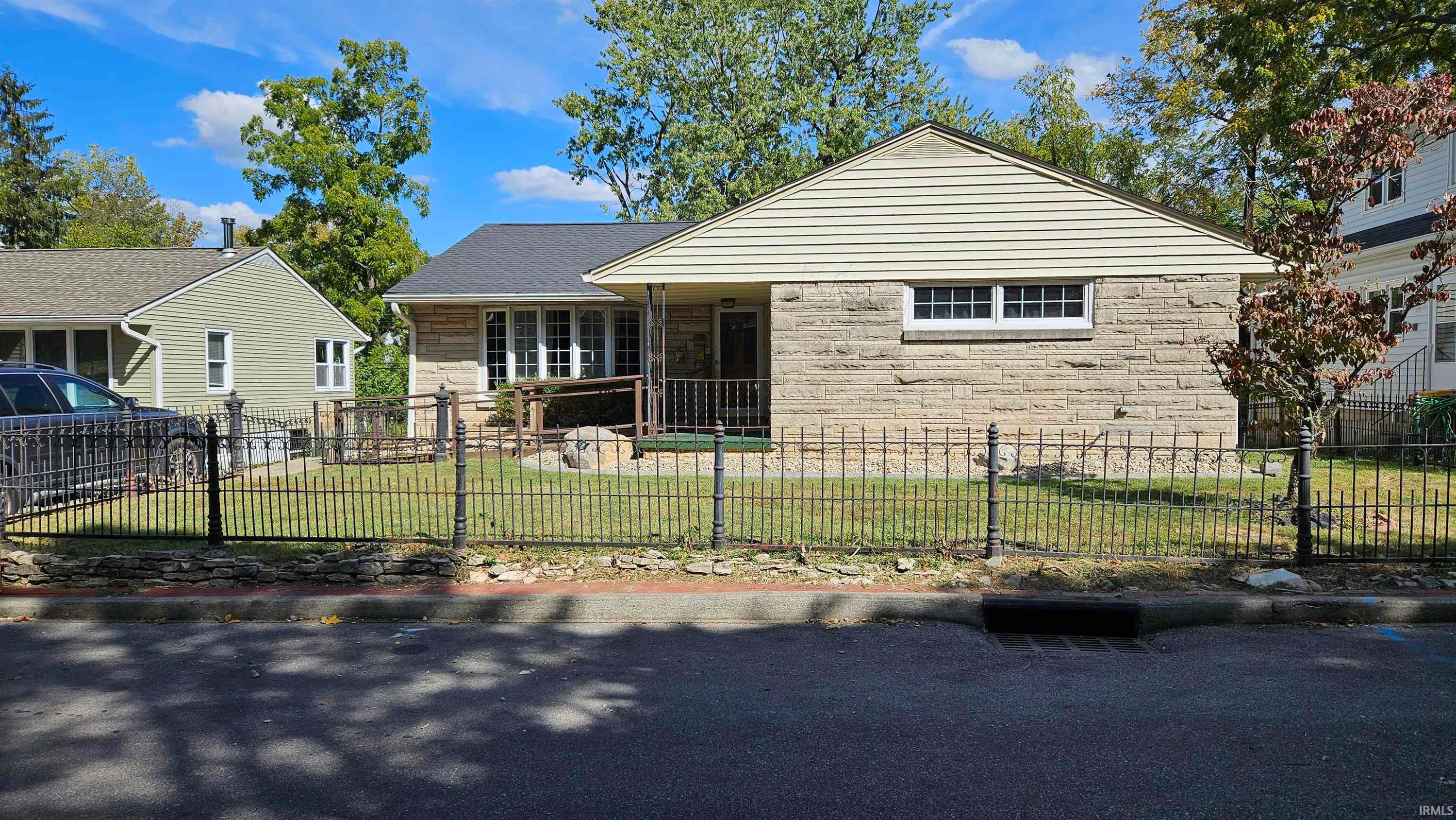 509 S Swain Avenue, Bloomington — photo 1 of 1