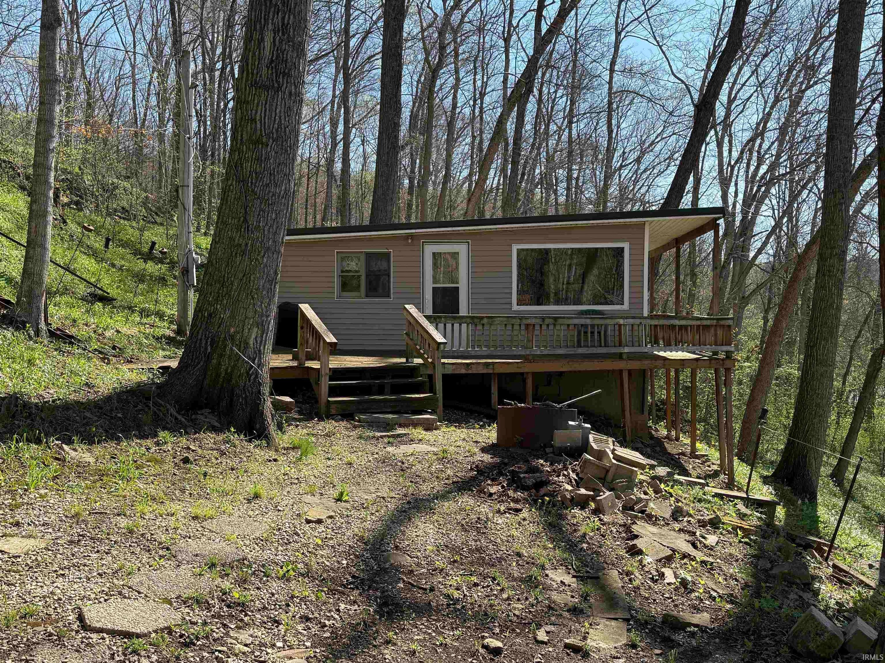 11686 E State Road 450, Shoals