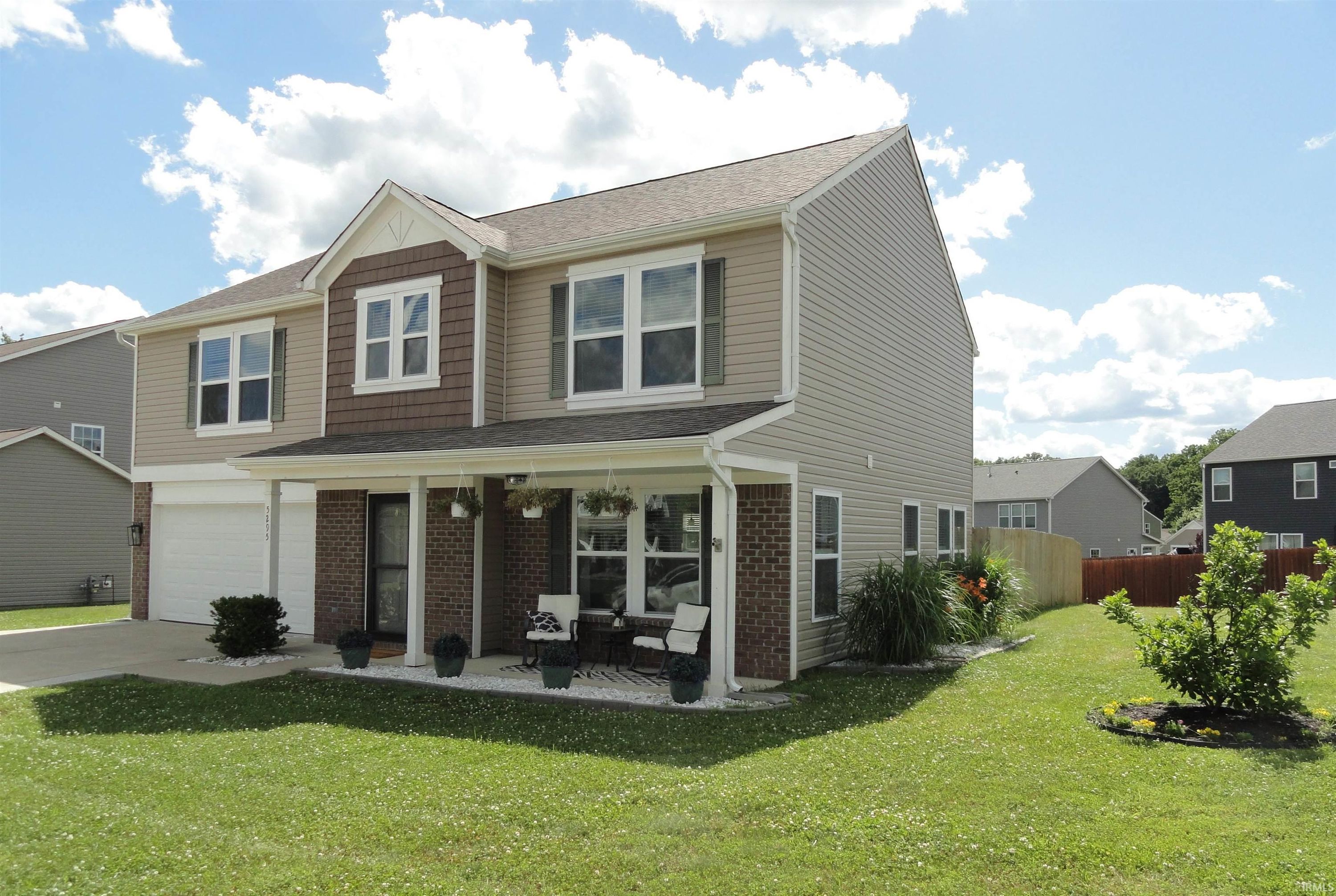 5295 N Ranch Acres Place, Bloomington — photo 1 of 1