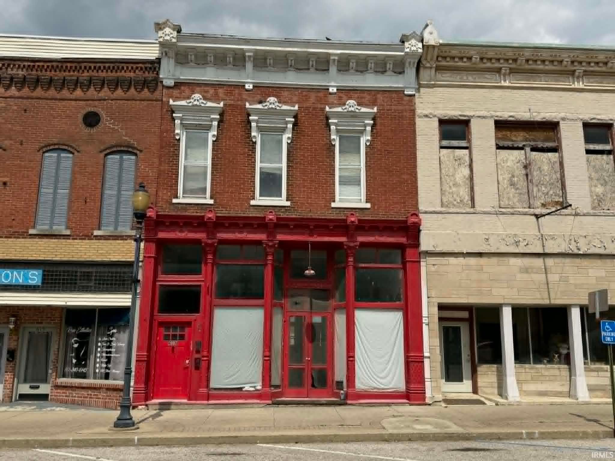 609 W Main Street, Mitchell