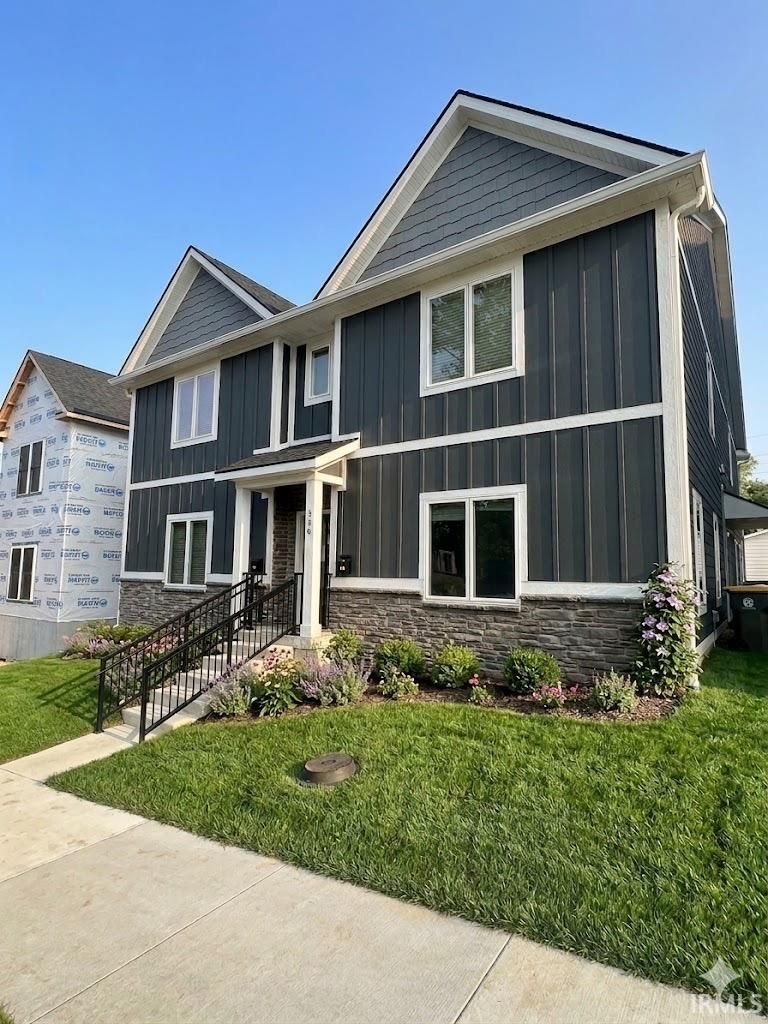 306 N Jefferson Street, Bloomington — photo 1 of 1