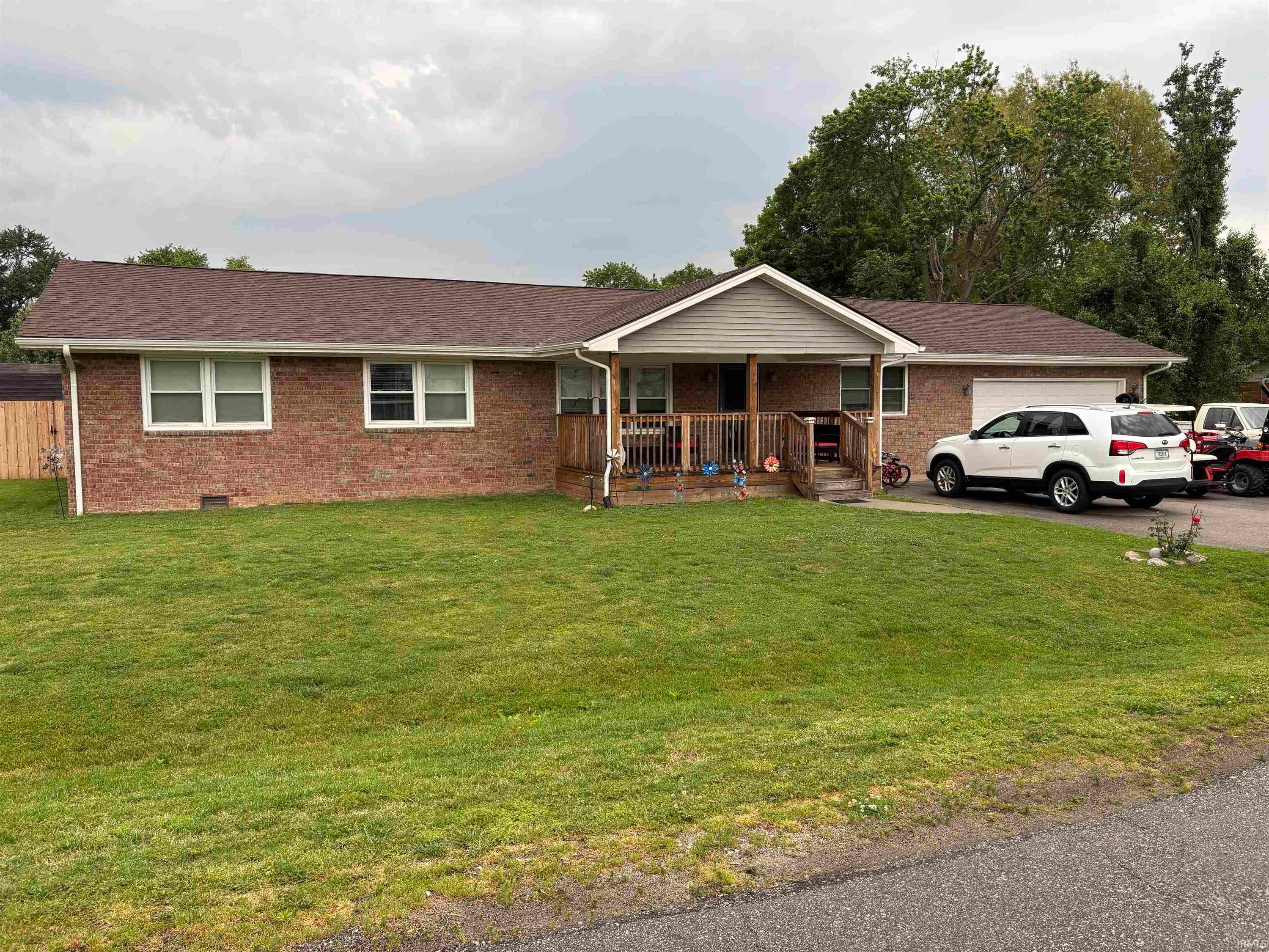 225 N Birch Drive, Grandview — photo 1 of 1