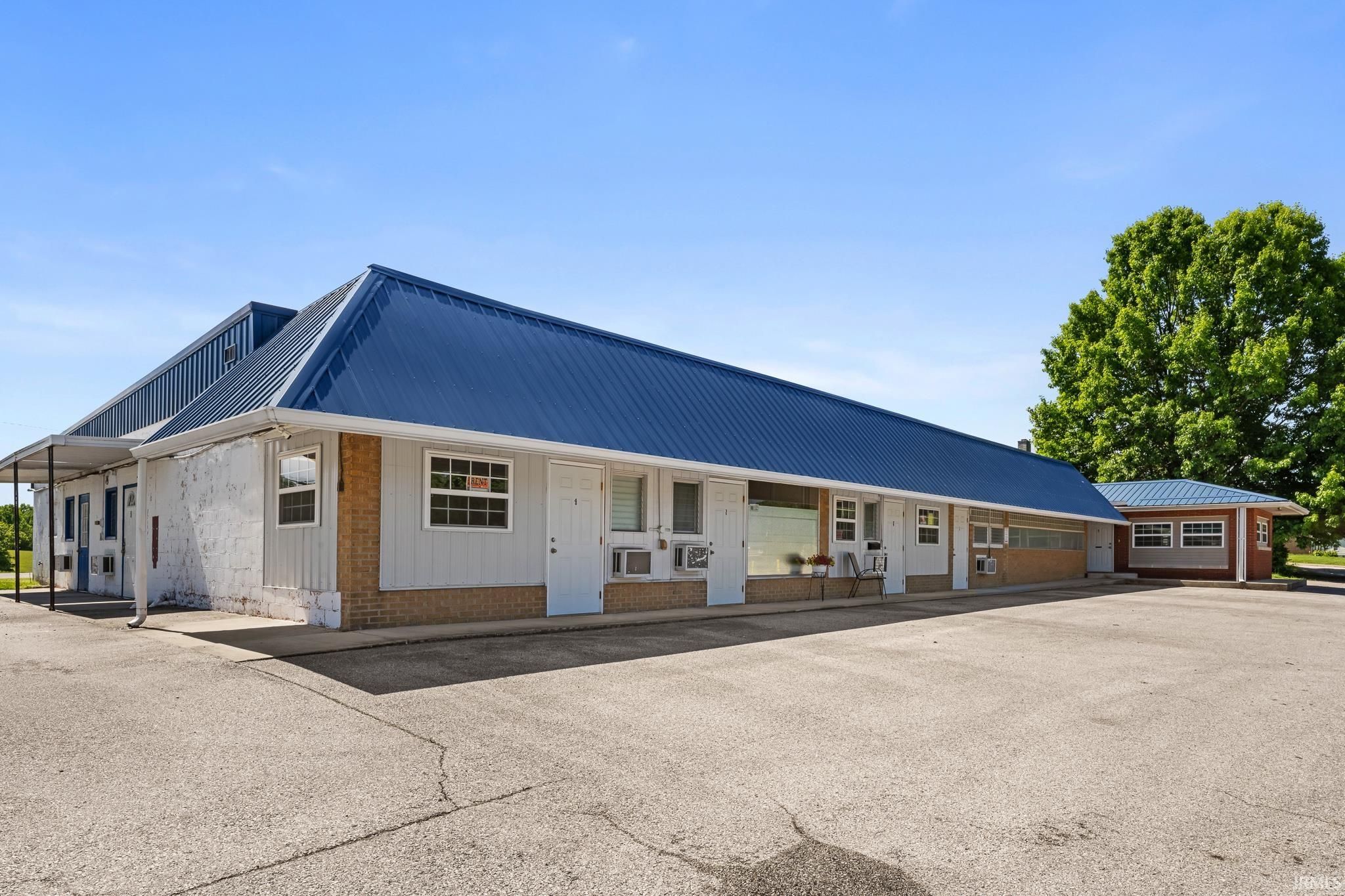 9633 W State Road 56, French Lick