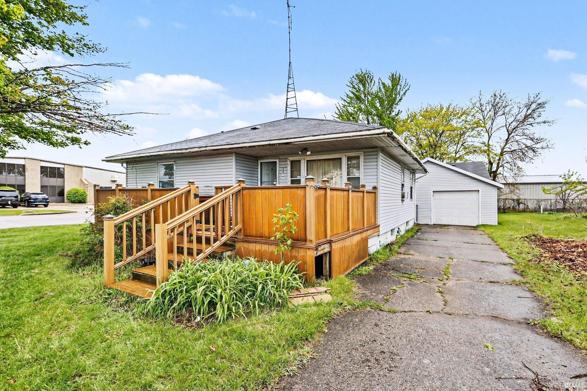 2537 Middlebury Street, Elkhart