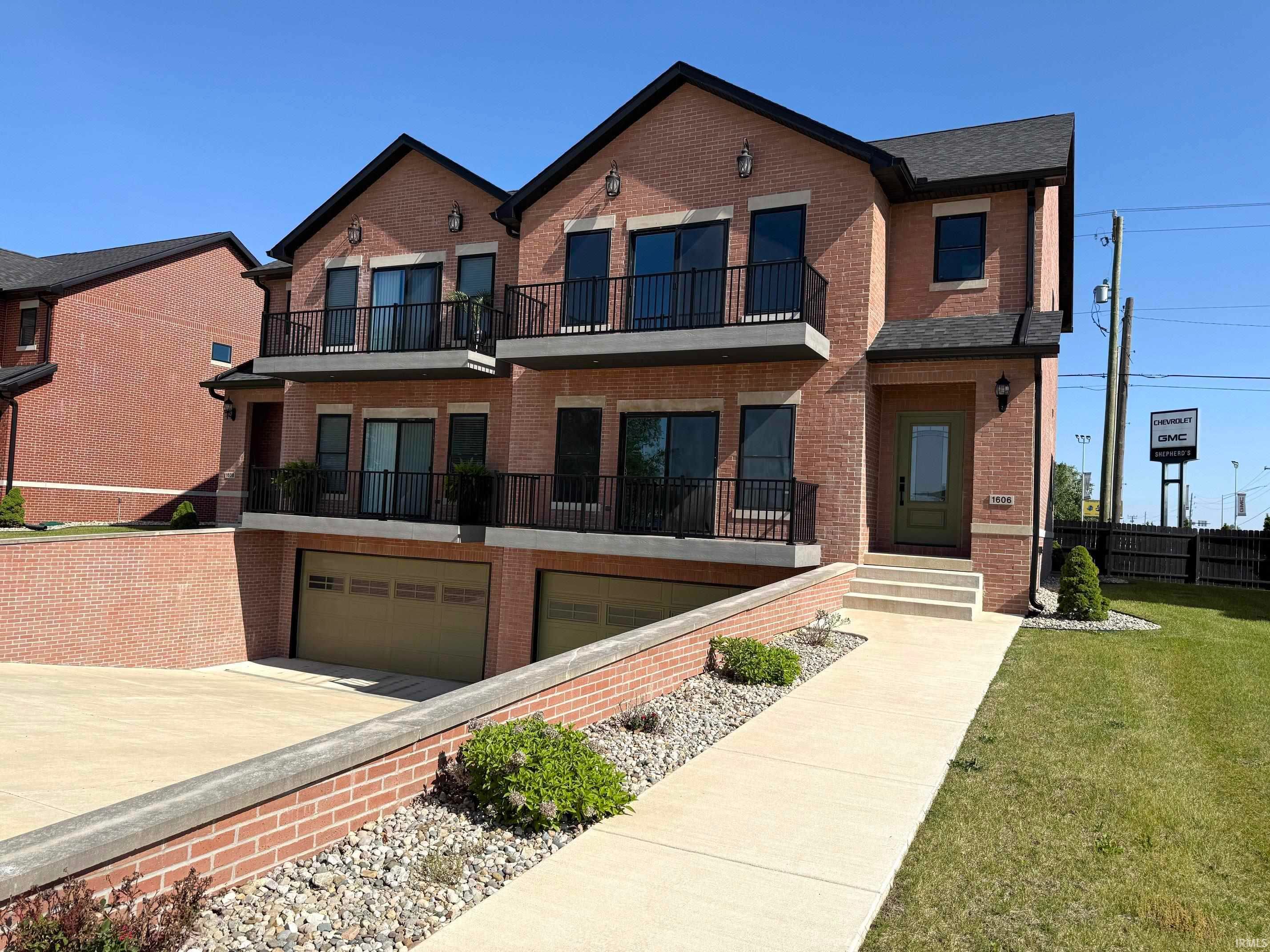 1606 North Shore Drive, Rochester
