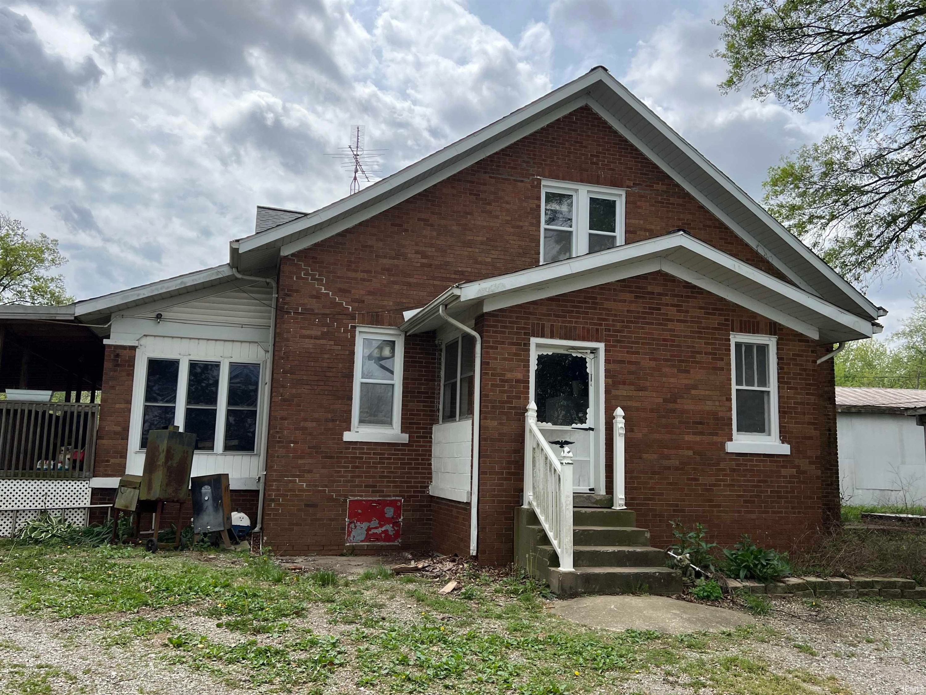 1850 E Holiday Lake Road, Ferdinand — photo 1 of 1