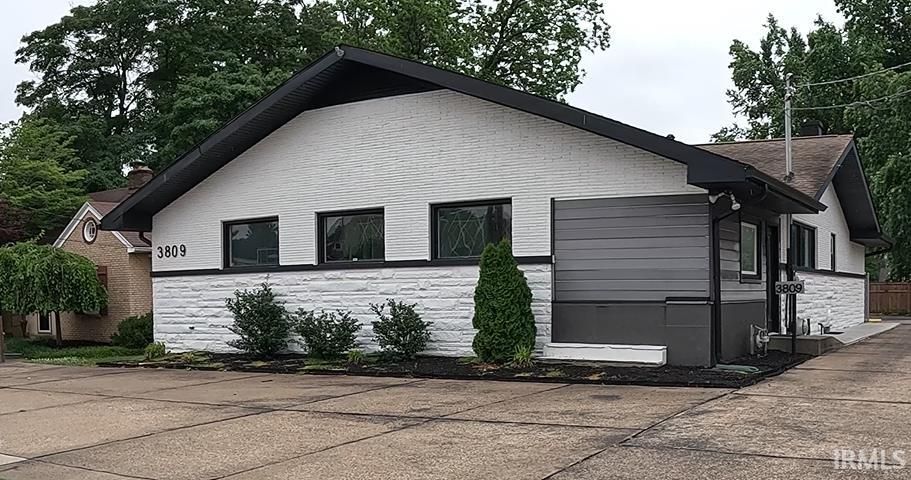 3809 Washington Avenue, Evansville