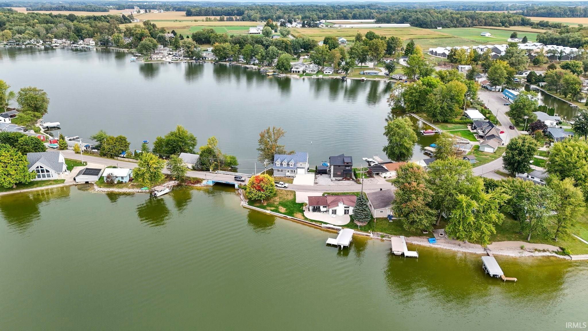 1425 E 700 Road, Wolcottville