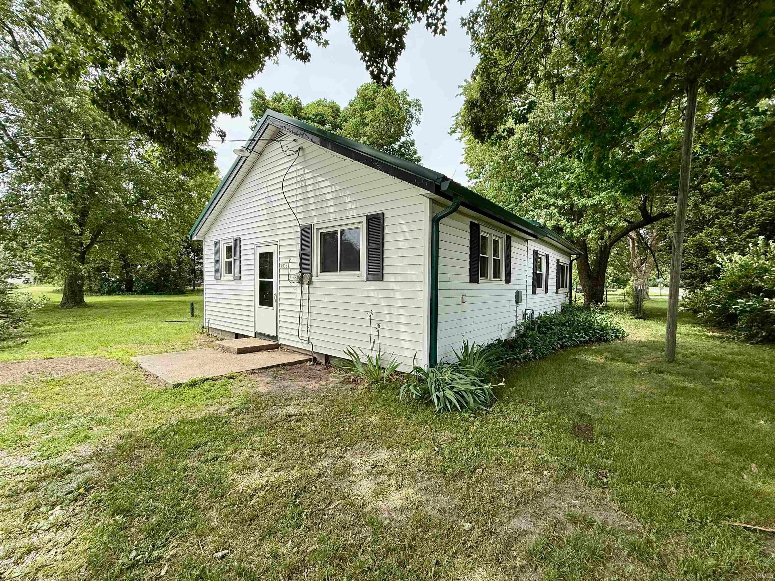 3703 E Main Street, Star City