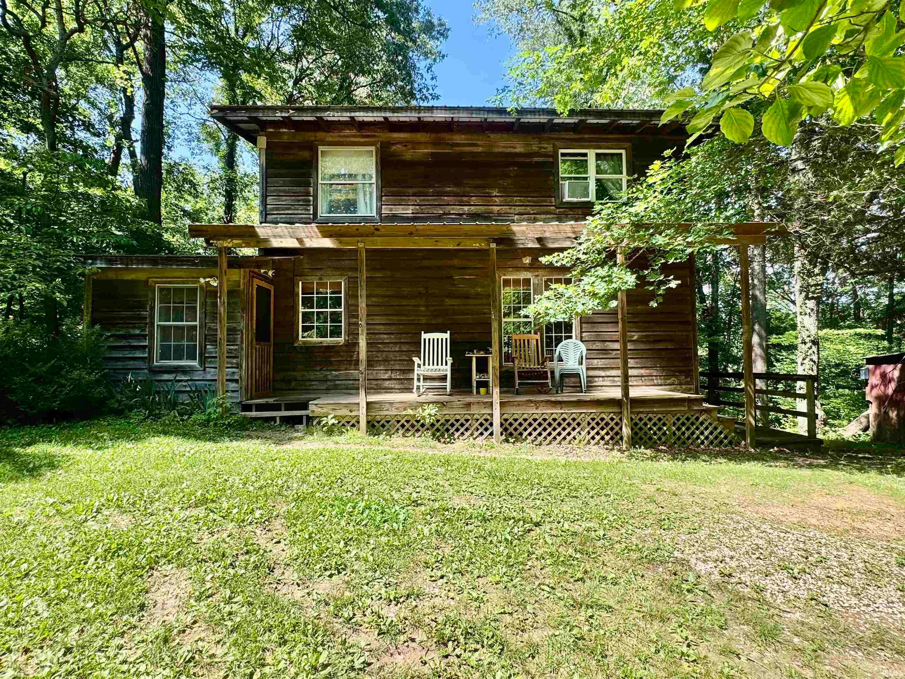 25 Hillbilly Hollar Road, Bedford