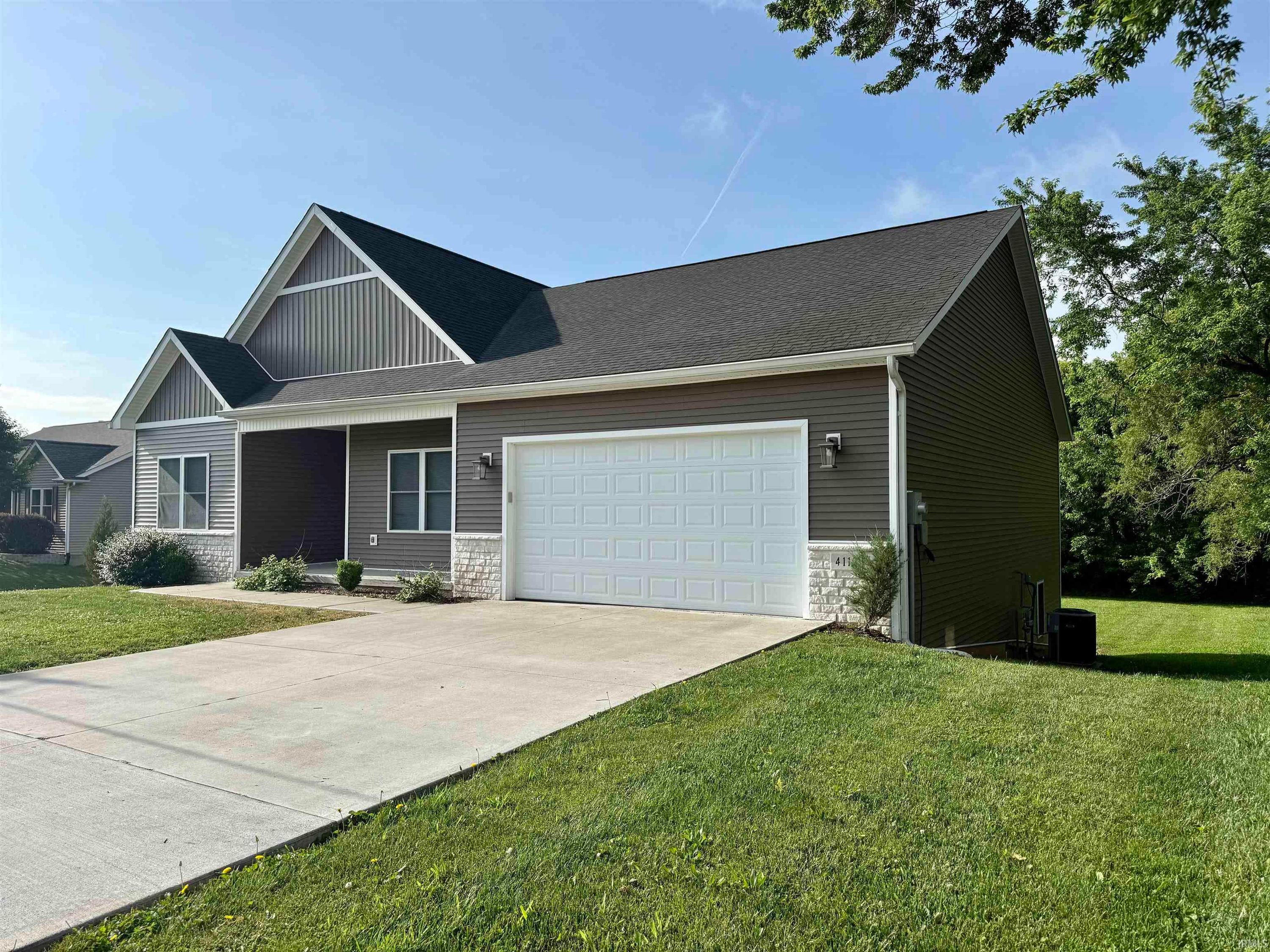 4119 W Carmola Drive, Bloomington