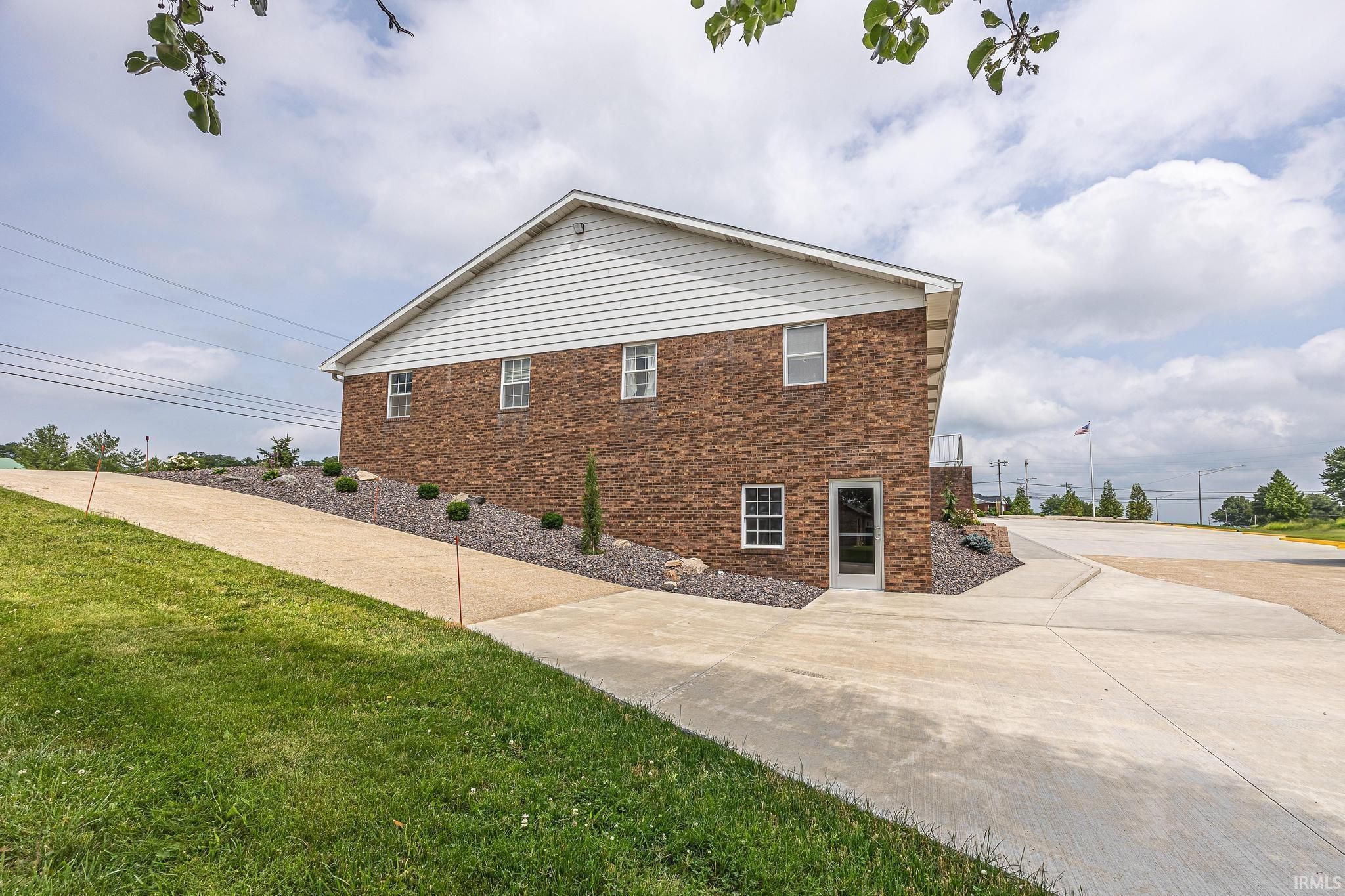 1482 Executive Boulevard, Jasper