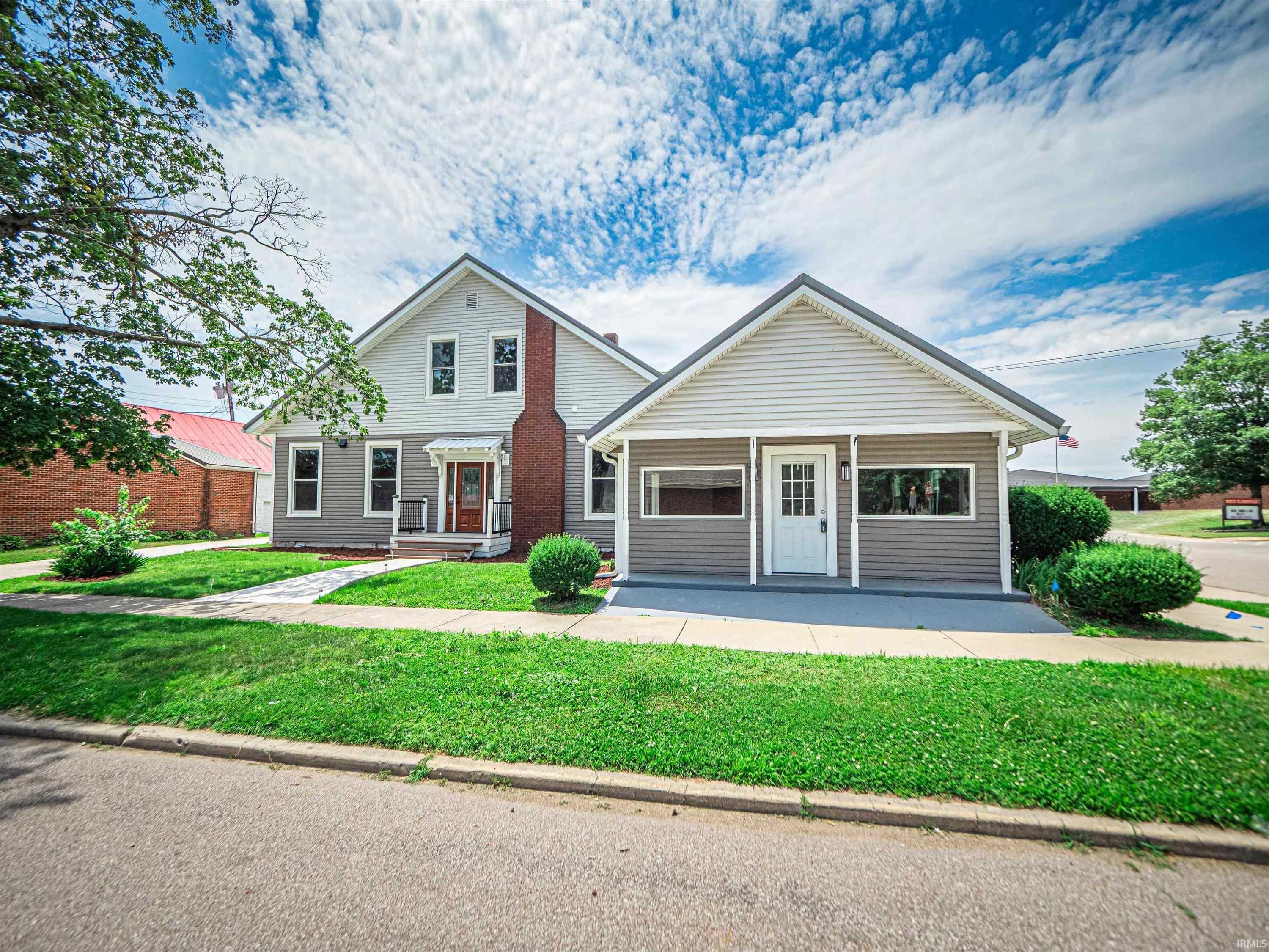 32 W Fletchall Street, Poseyville