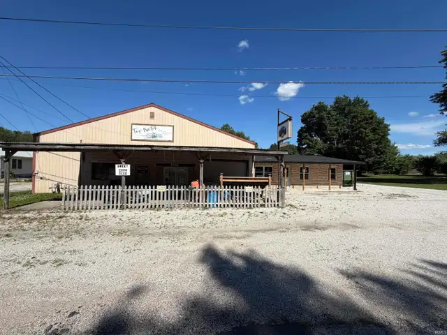 5736 N St Rd 57 Road, Petersburg
